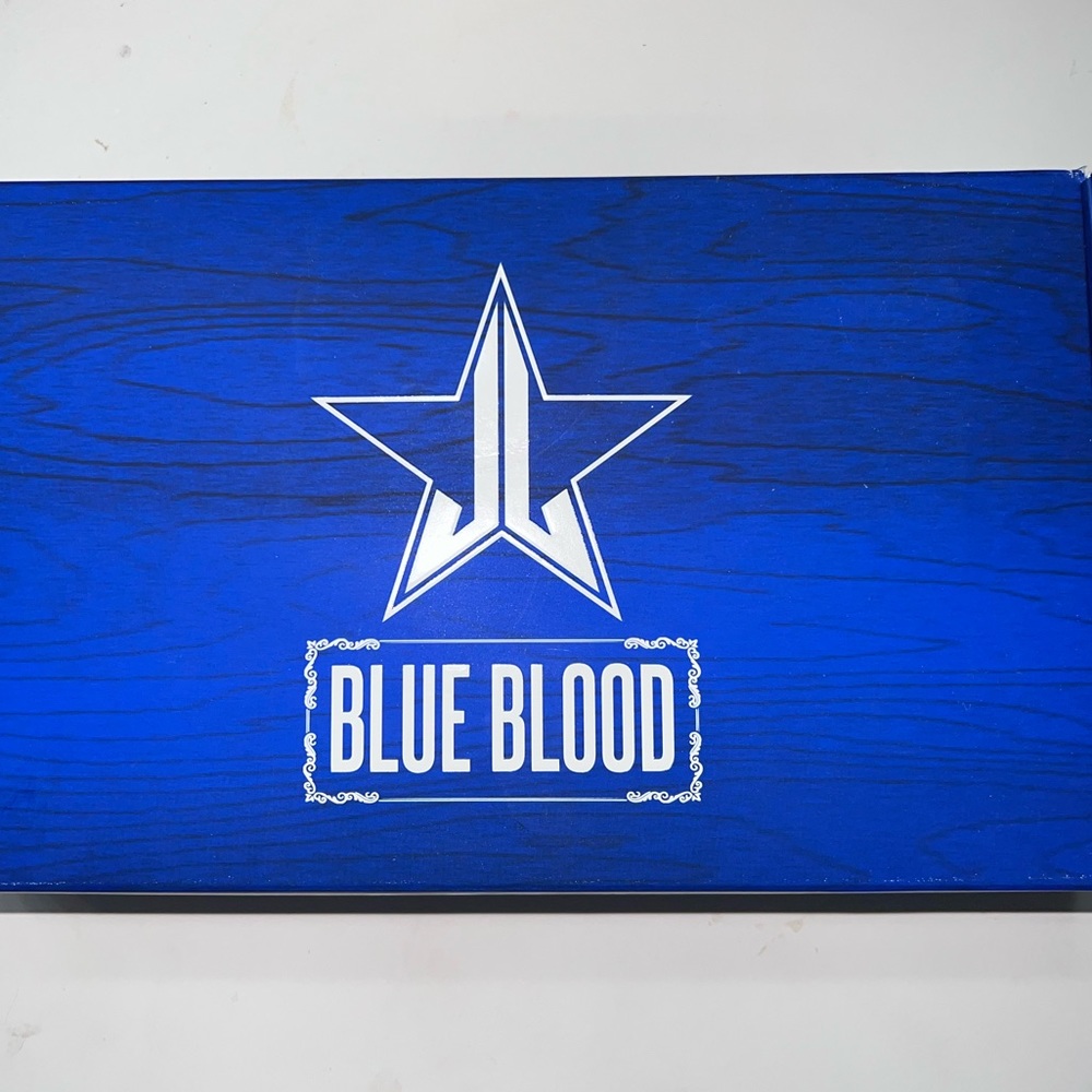 Brand new Jeffree Star Blue Blood artistry palette